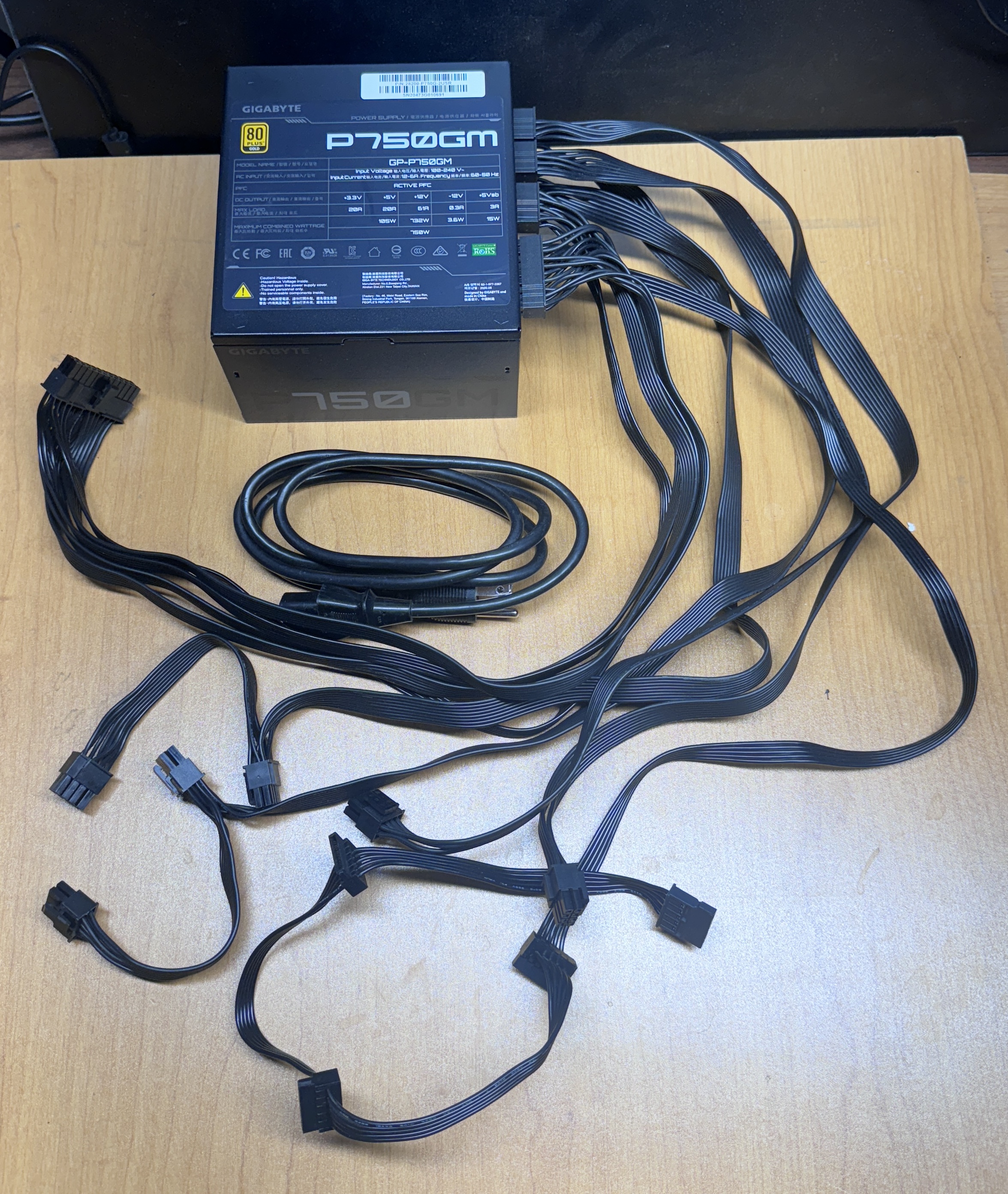 Gigabyte GP-P750GM 750W 80 PLUS Gold ATX PSU Power Supply