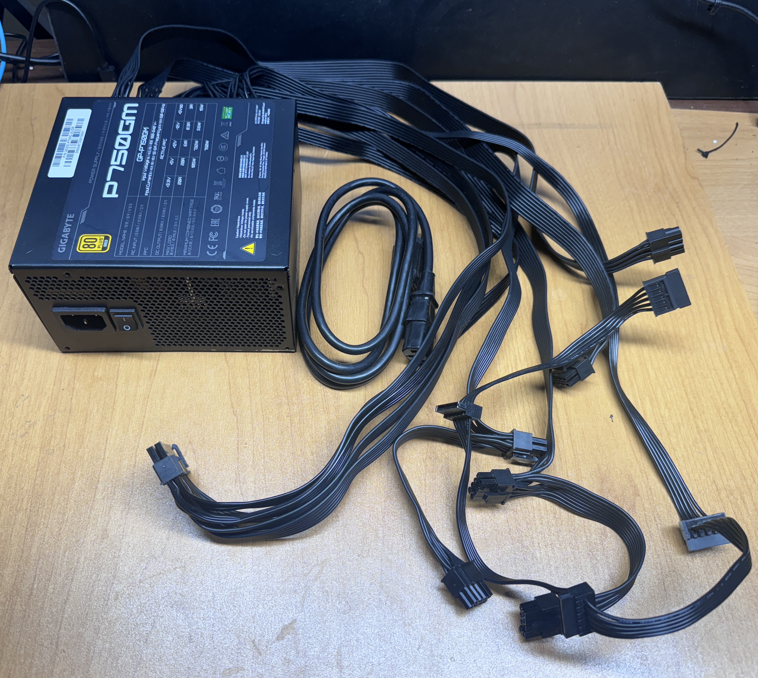 Gigabyte GP-P750GM 750W 80 PLUS Gold ATX PSU Power Supply