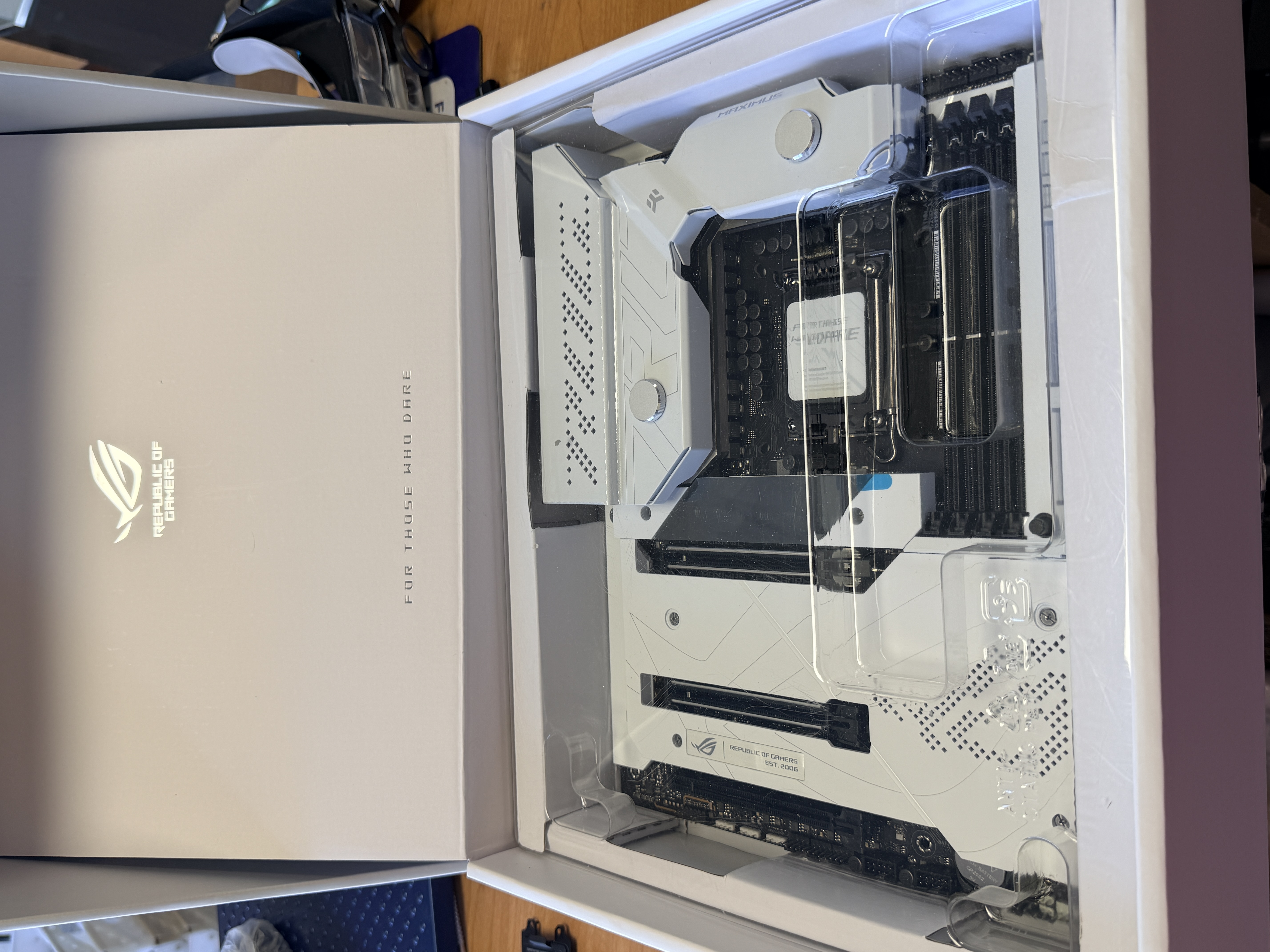ASUS ROG Maximus Z690 Formula LGA1700 10G LAN WiFi 6E DDR5 Motherboard